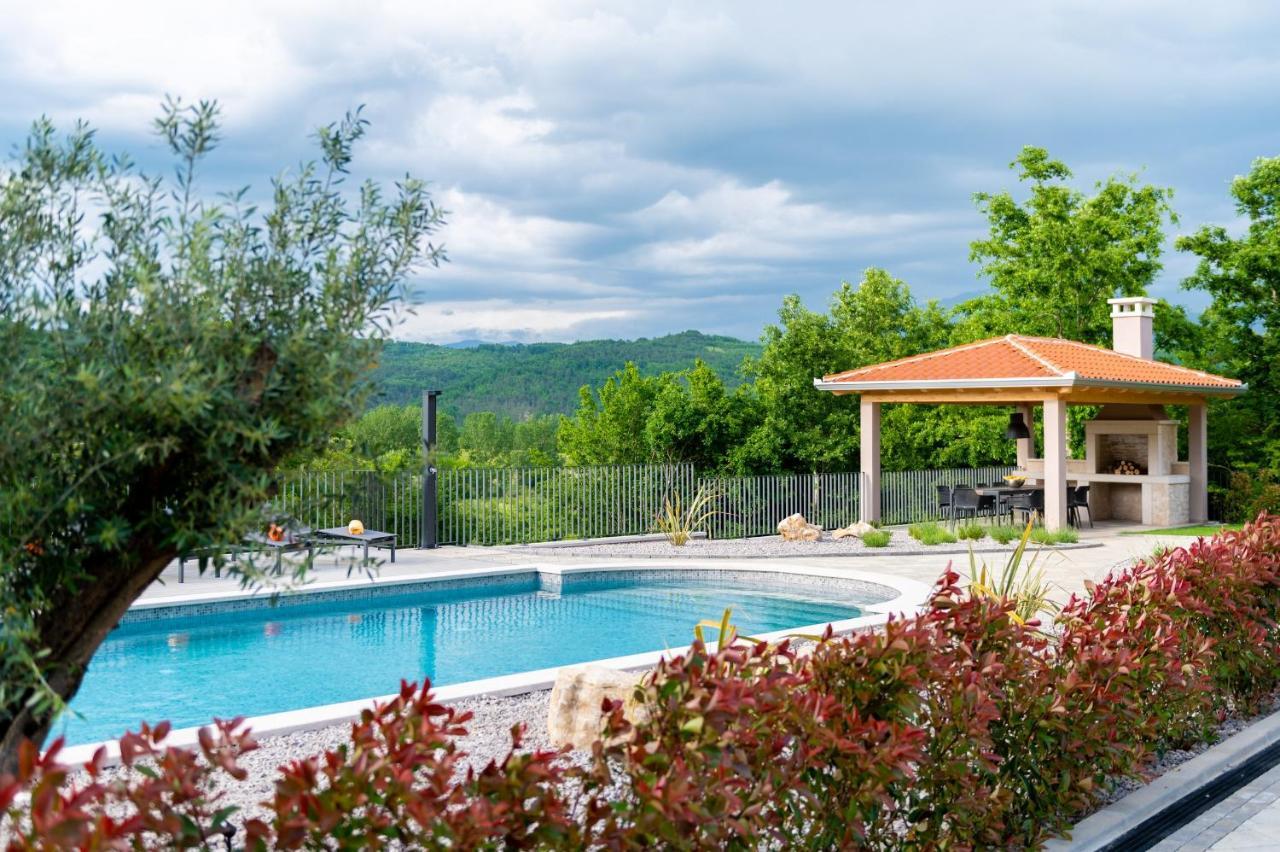 Potpićan Luxury Villa Santa Cruz With Xl Pool And Jacuzzi מראה חיצוני תמונה