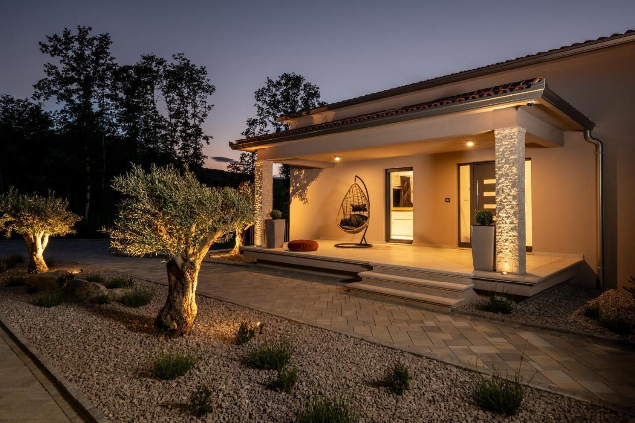 Potpićan Luxury Villa Santa Cruz With Xl Pool And Jacuzzi מראה חיצוני תמונה
