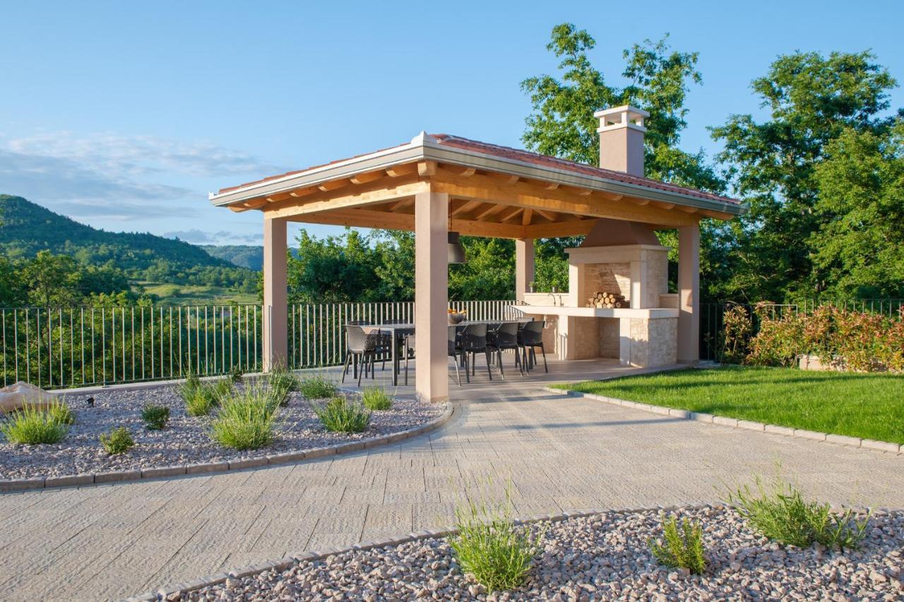 Potpićan Luxury Villa Santa Cruz With Xl Pool And Jacuzzi מראה חיצוני תמונה